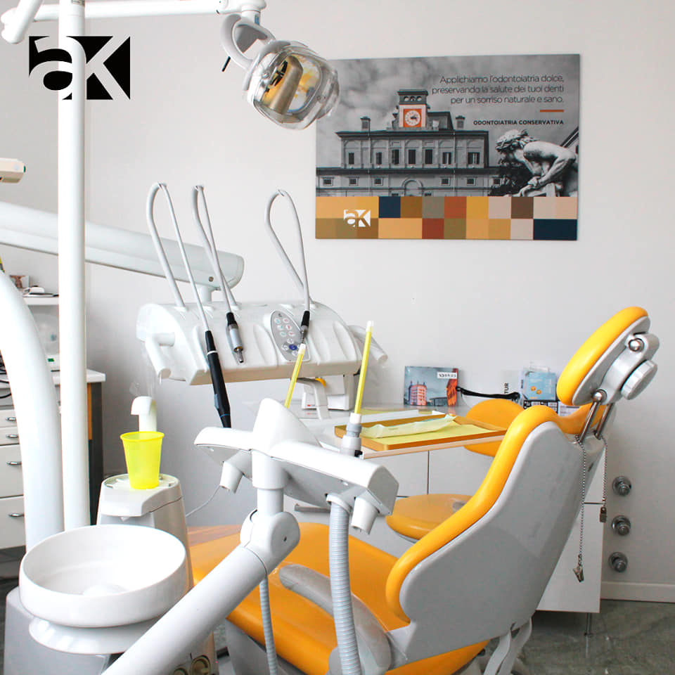 Denti gialli e Sbiancamento Professionale anche con Laser Parma Carpi Modena Reggio Emilia | Centro Odontoiatrico Dentisti AKOS Dental Care