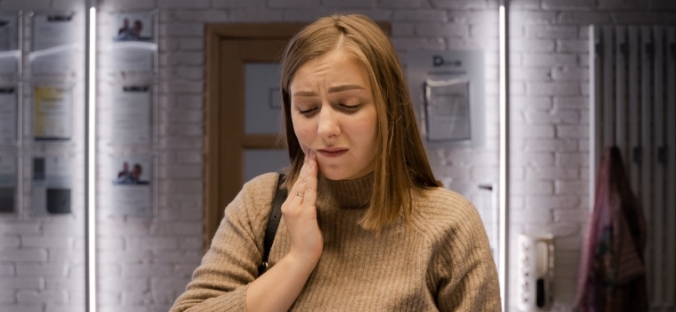 Dolore alla mandibola e denti